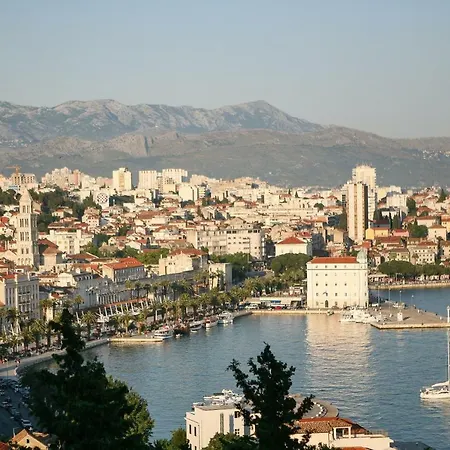 Priska1700 Daire *